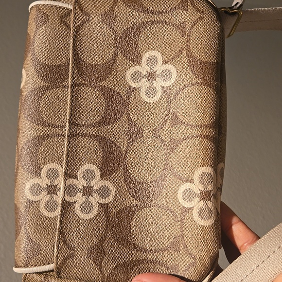 Coach bundle - Picture 5 of 9